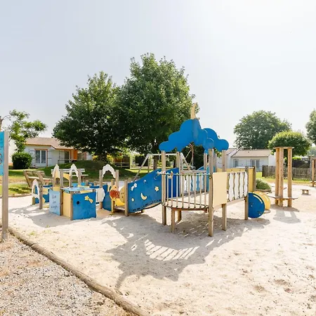 12 - Le Perroquet - Village Hébergement de vacances *